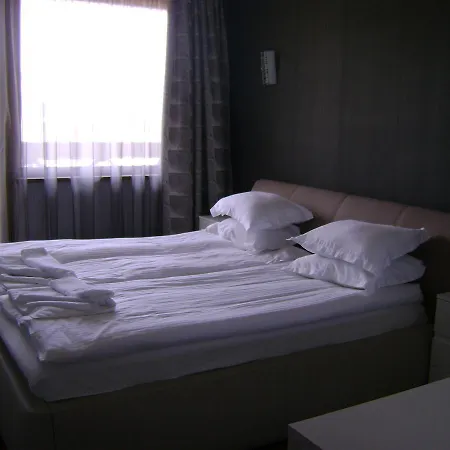 Hotel Studio Savina Im Regnum 5*